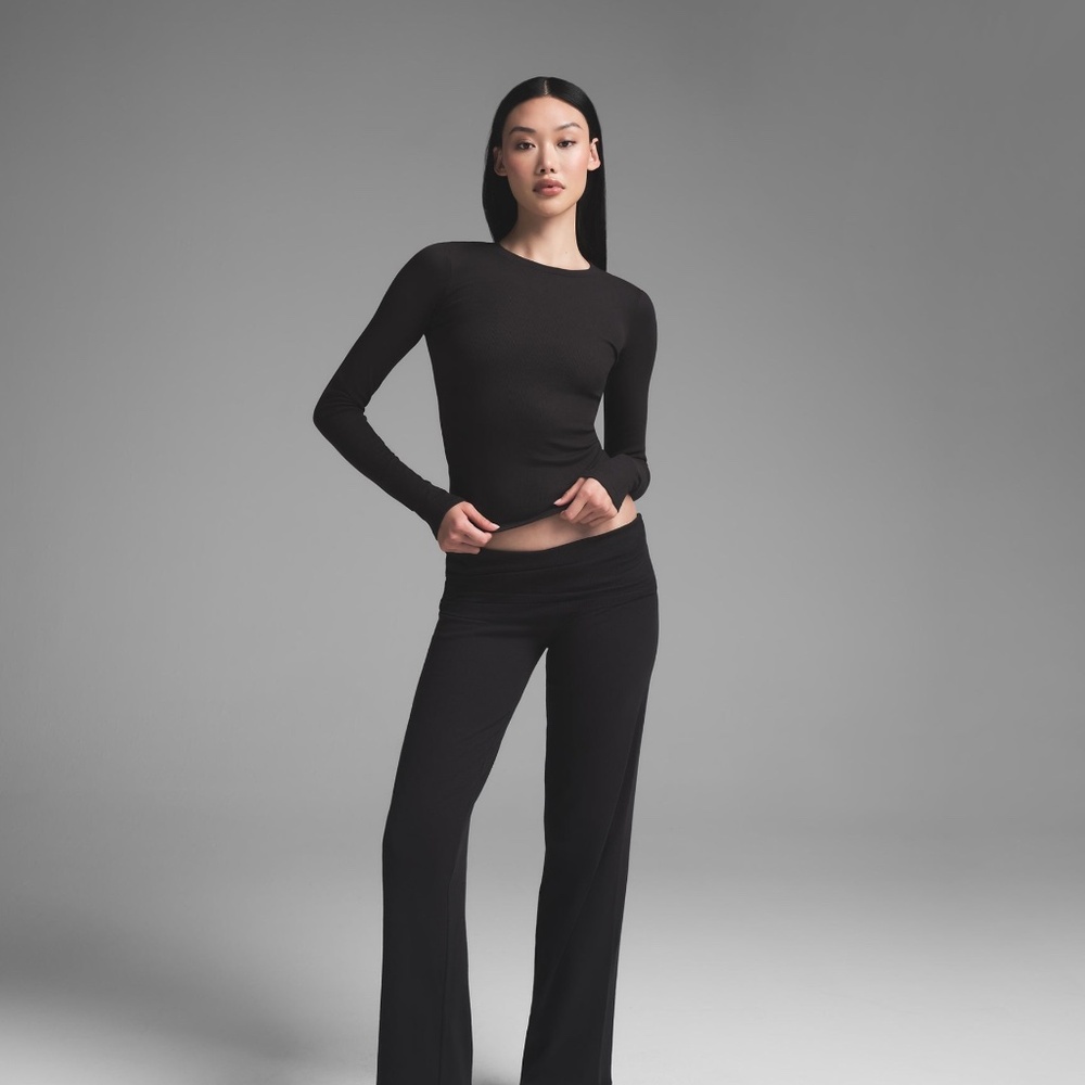 Skims Cotton Rib Long Sleeve T-shirt